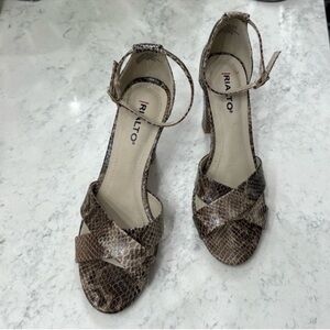 Rialto Snake Print Faux Leather Heels/Sandals Sz 6.5 Brown Beige Ankle Strap